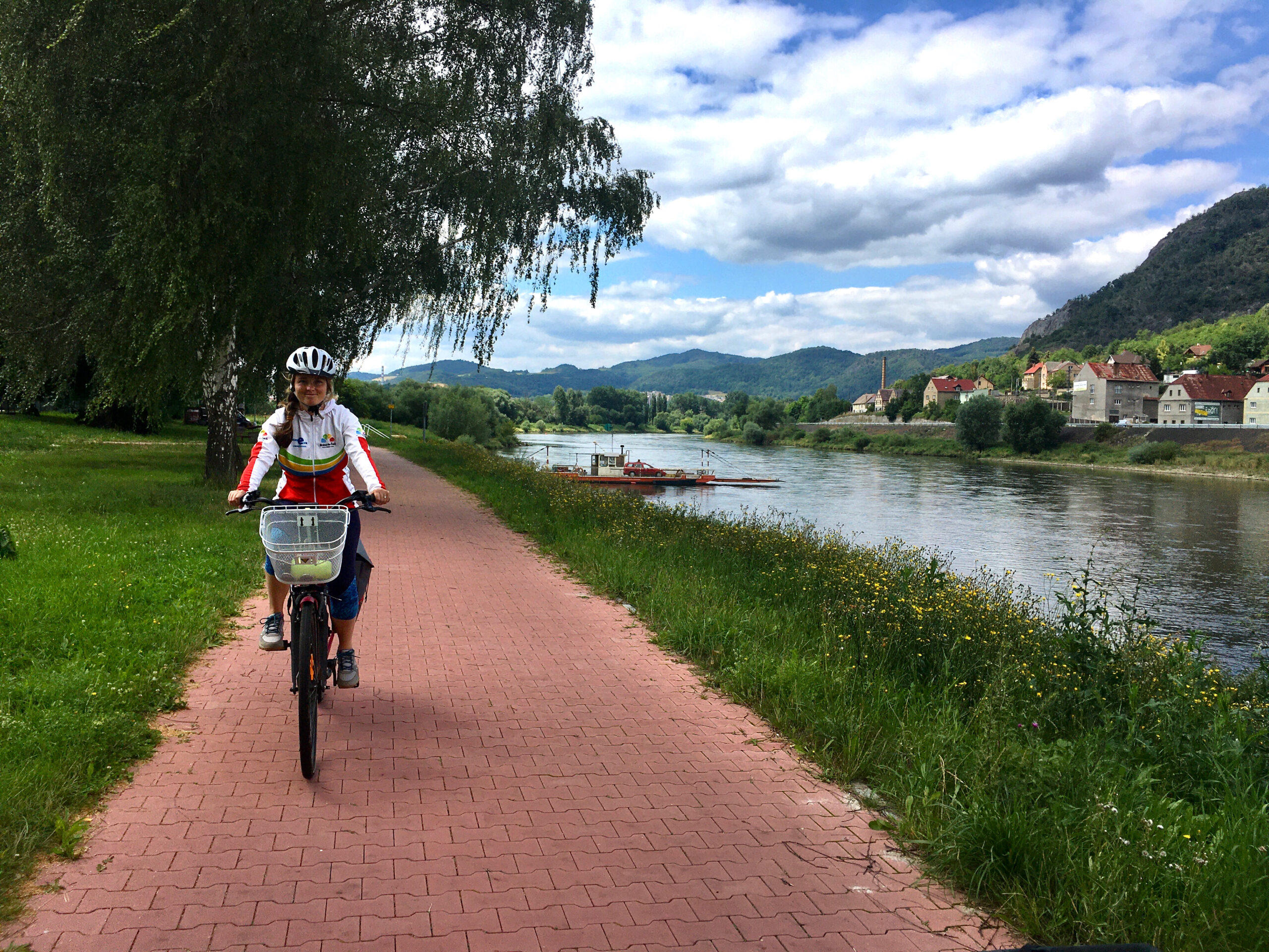 Elbe cycle route